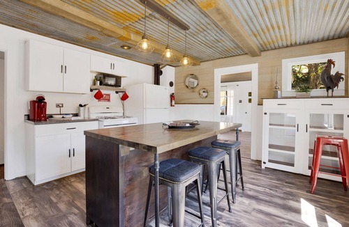 New Castle House | Super cute house in the heart of downtown New Castle!