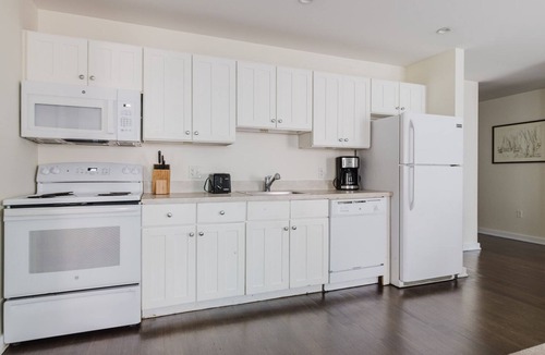 Theatre District Apartment | Superb Downtown 2BR, Elevator & A/C, by Blueground