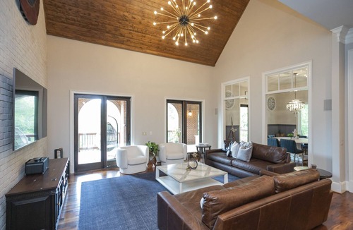 Nashville House | Supreme Luxury for Big Families