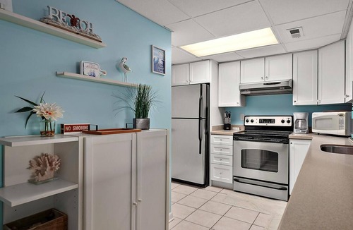 Midtown Ocean City Condo | Surfcaster 103 Summar