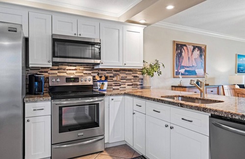 Jupiter Bay Condo | Sweet EmOCEAN at Jupiter Bay, Walk To Beach 6 Mins