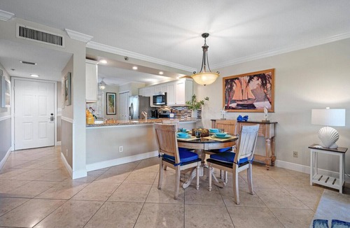 Jupiter Bay Condo | Sweet EmOCEAN at Jupiter Bay, Walk To Beach 6 Mins