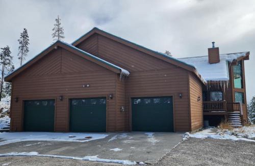 Grand Lake House | Take a break from it all escape to the mountains