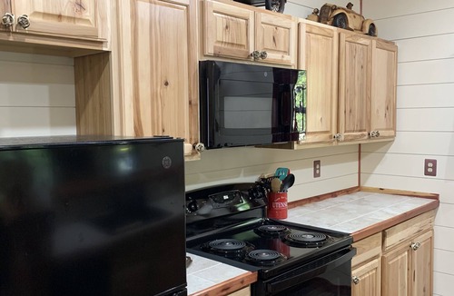 Hilham Cabin | Talley's Cabins and Breakfast By Dale Hollow Lake. Right Where You Want To Be!