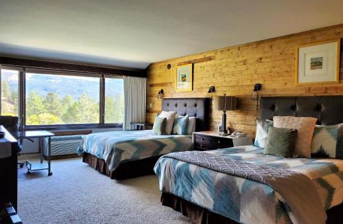 Purgatory House | Tamarron Lodge Suite 203-201