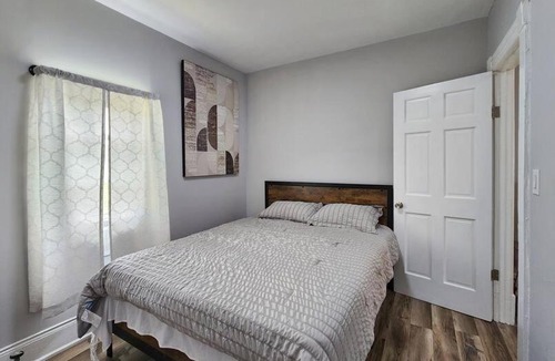 Springfield Apartment | Tastefully furnished repose home