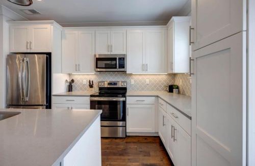Charlotte Park House | Ten Minutes to Broadway Stylish Gated Townhome