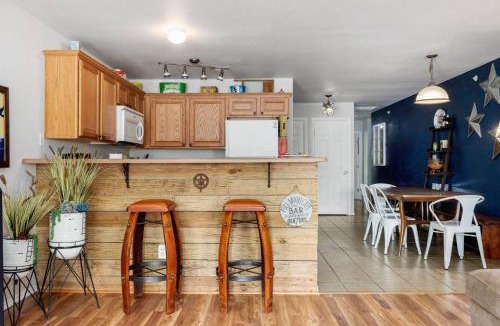 New Braunfels House | Texas Two-Step at Waterwheel