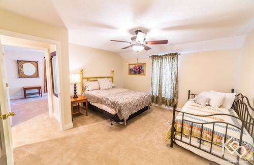 Ramer House | The Ada Estate Home at Kick Back Ranch & Event Center, 8br 4.5bth, Accom. 20