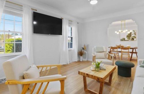 Hanahan Apartment | The Azalea House