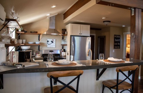 Walla Walla House | The Barn on Braden, Classic Splendor on the South Side