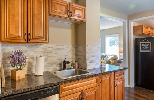 South Perry District Cottage | The Beehive - A charming cottage in the Perry District