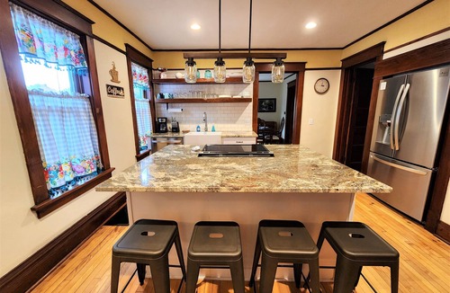 Baraboo House | The Bluebell Manor - Home theater- Walk to Downtown