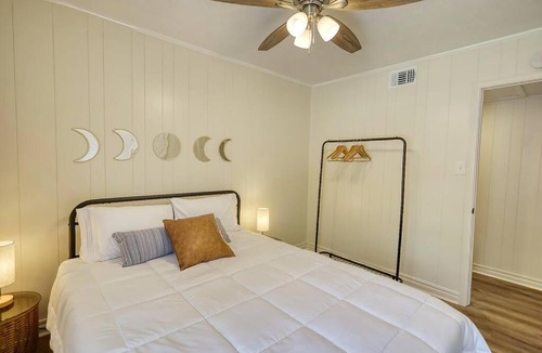 Covington House | The Bohemian 1/2 Mi from Covington Square