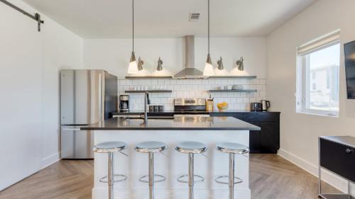 Historic Edgefield Apartment | The Carter by AvantStay Spacious Stay Near Downtown