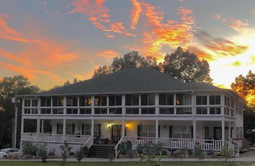 Pikeville Bed & Breakfast | The Cascades at Fall Creek Falls
