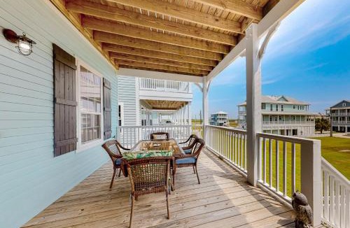 Beachside Village House | The Conch Casa