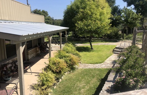 Hunt Cottage | The Cottage At Axis Hill Farm with Private Riverfront