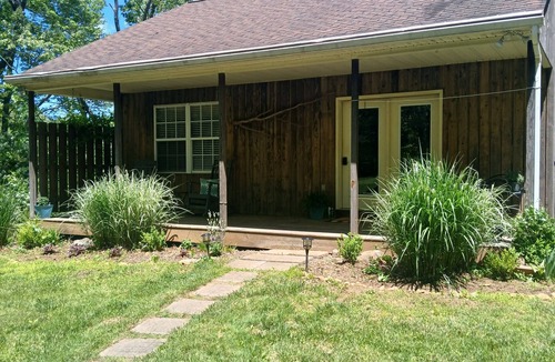 Ottsville Cottage | The Cozy Cottage! Private 1-bedroom cottage in a peaceful setting in Ottsville