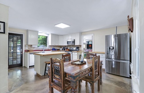 Wimberley House | The Creek,The Pool, walking distance to the square it's all here!
