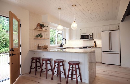 Lake Roesiger House | “The Gallery” Luxury Mid Century Modern Lakehouse