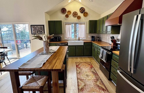 Morrison House | The Good Life Mountain Home - Red Rocks w/spa