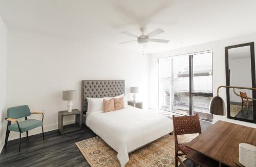 Music Row Apartment | The Grove 2 by AvantStay Private Balcony