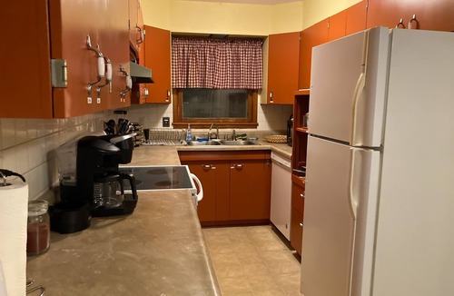 Mountain Grove House | The Grove Retreat (Mtn. Grove, MO)