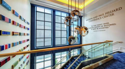 Arts/Warehouse District Hotel | The Higgins Hotel New Orleans, Curio Collection by Hilton