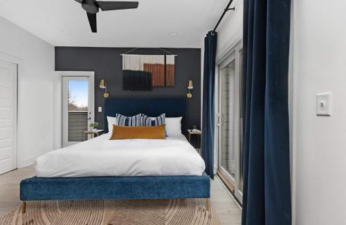 East Nashville House | The Iris - Walk to Dining And Nightlife Plus Rooftop!