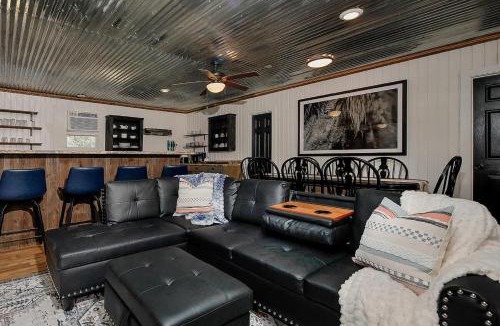 Centerville House | The Lodge At Our Texas Ranch
