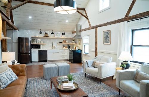 Myerstown Ski Chalet | The Loft at Woodhaven Hideaway