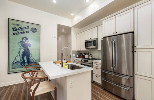 Midtown House | The Lumber Baron's Downtown Mansion 2KingBR/2.5BA