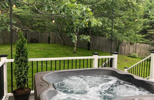 Bar Harbor Villa | The Mighty Oaks Retreat,modern house Bar Harbor Acadia MDI