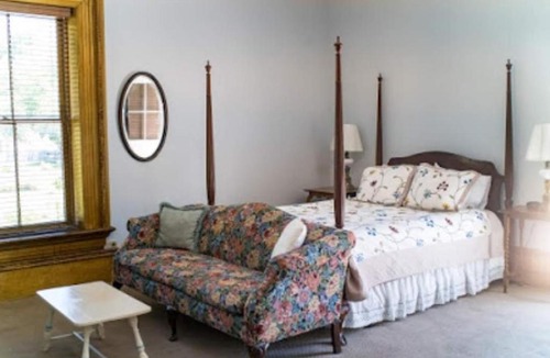 St. George Bed & Breakfast | The Mulberry Inn -An Historic Bed and Breakfast