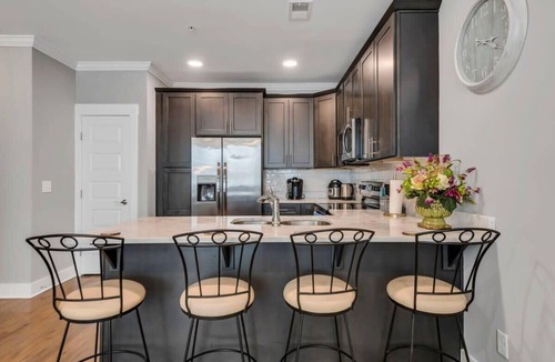 The Nations Condo | The Nations Gem | Walkable & Easy DT Access