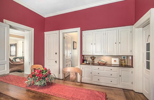 Ypsilanti Bed & Breakfast | The Newton of Ypsilanti