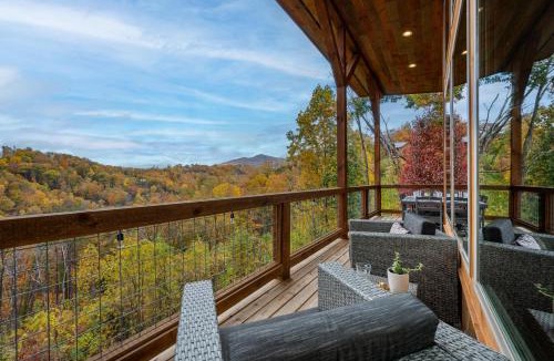 Chalet Village Ski Chalet | The Overlook - '21 Cabin - Gorgeous Unobstructed Views - Fire Pit Table - GameRm - HotTub - Xbox - Lots of Bears