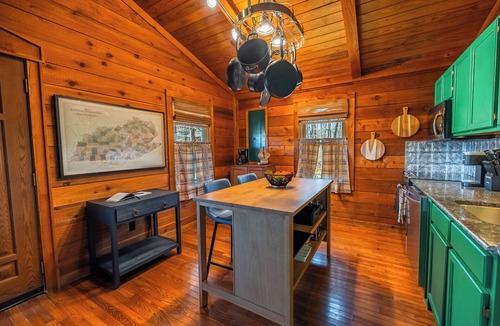 Monteagle Cabin | The perfect cabin for a large group!