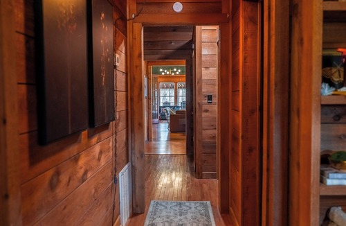 Monteagle Cabin | The perfect cabin for a large group!