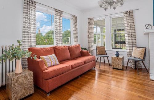 Glen Iris House | The Pinnacle at UAB - Southern Charm - Sleeps 15