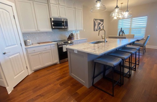 Laguna Vista House | The Playful Oasis -25CC