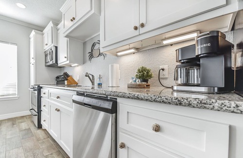 Matagorda House | THE SEAESTA SHACK-COLORADO RIVER-LIGHTED FISHING PIER-STARLINK WIFI-SLEEPS 9
