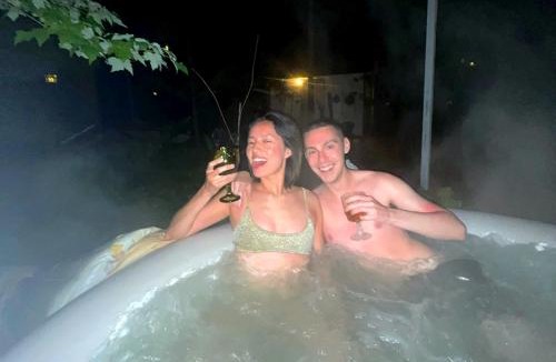Brantingham Ski Chalet | The Stabbin Cabin on Grant Island, Brantingham Lake - HotTub, Boat, Pet Friendly