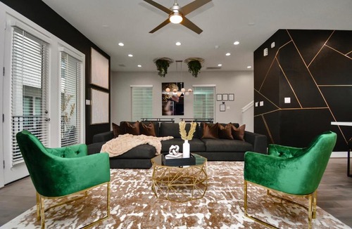 Northside House | The Suite Spot II — Mins to DOWNTOWN HOUSTON