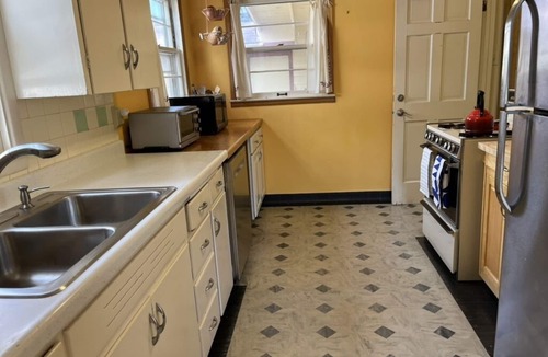 Central Boulder House | The Sunshine Mustard House