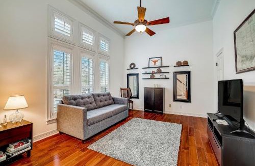 Riverplace House | The Treasure Island Hideaway