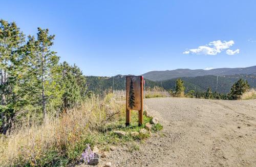 Evergreen House | The View at Mountain Retreat By Red Rocks and Golden