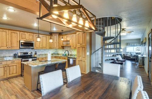 Evergreen House | The View at Mountain Retreat By Red Rocks and Golden
