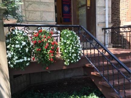 Wrigleyville Apartment | The Wrigleyville VIP-200 Steps from Wrigley Field
